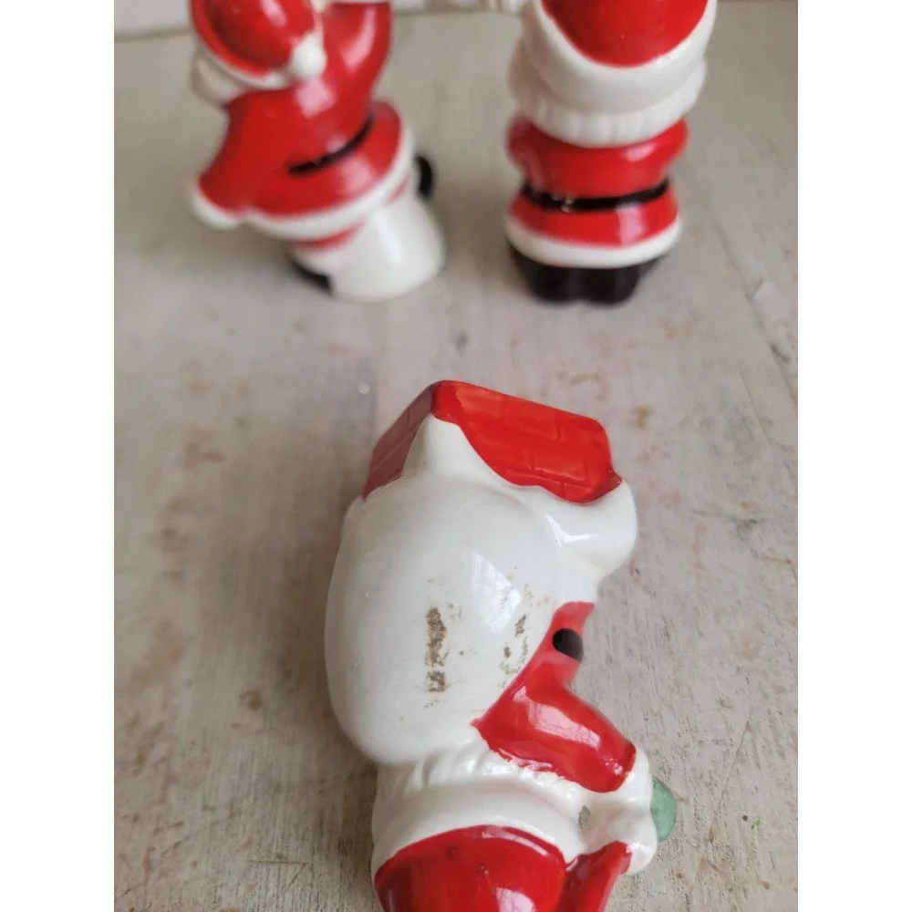 Vintage salt pepper Santa Claus shaker Xmas kitchen ceramic set